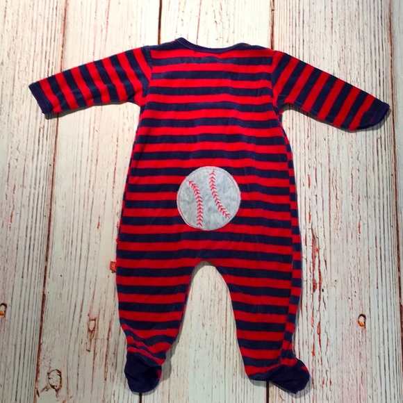 Magnificent Baby Magnetic Closure Footie - Picture 2 of 7